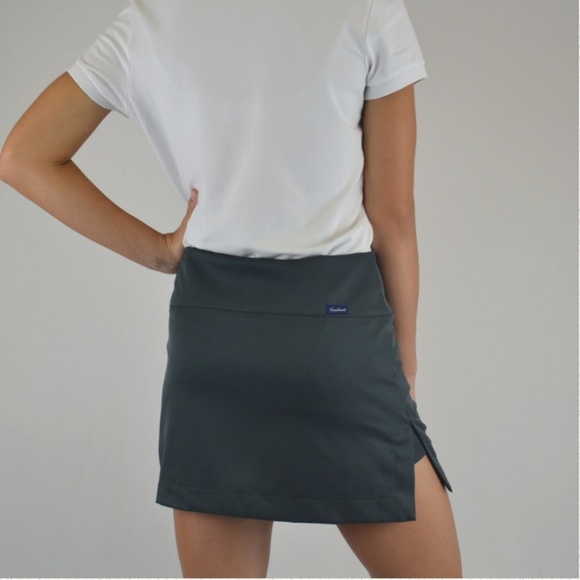Smallwood's yachtwear skort - Picture 3 of 5